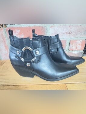 GBG Los Angeles Black Leather-Look Ankle Booties with Silver Ring Detail